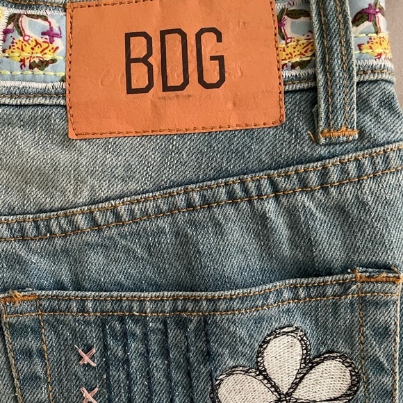 BDG High-Waisted Flare Boho Bliss Outfitters-Patch-Crochet-Embroider size 27 - Picture 13 of 13